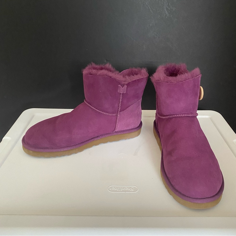 UGG Mini UGGs Boots "Mini Bailey" with Button